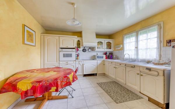 Maison à vendre    5 pièces • 145,70 m2 Roissy-en-Brie