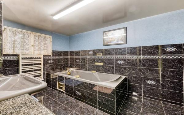 Maison à vendre    5 pièces • 145,70 m2 Roissy-en-Brie