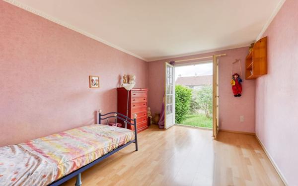 Maison à vendre    5 pièces • 145,70 m2 Roissy-en-Brie