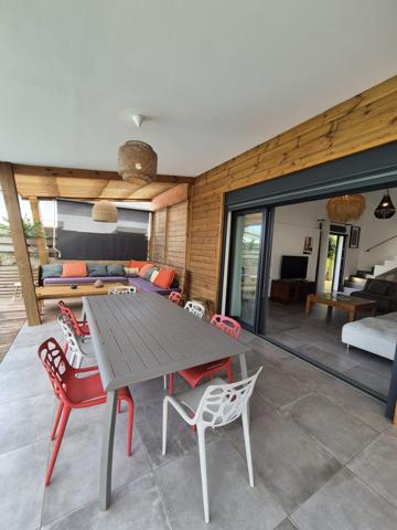 Villa d'exception à Saint Gilles les Hauts