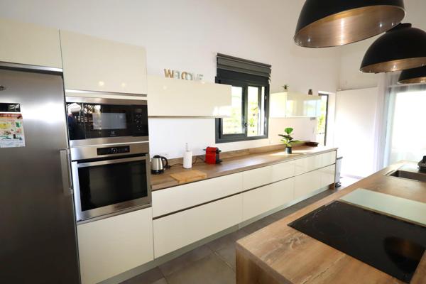 Villa d'exception à Saint Gilles les Hauts