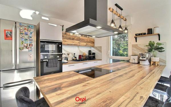 Appartement à vendre    4 pièces • 73,08 m2 Marseille 13