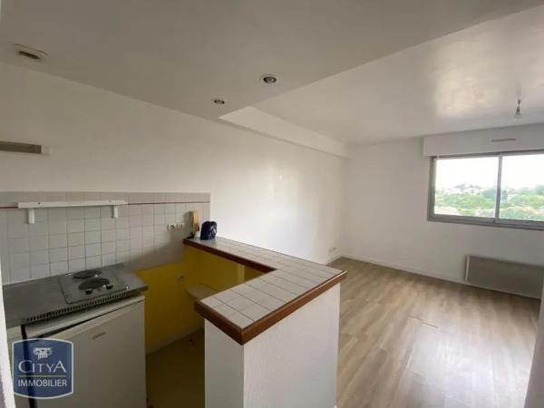 Appartement à louer 1 pièce 26.28m² Poitiers (86000)