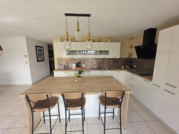 Appartement 3 pièces 108.34 m2