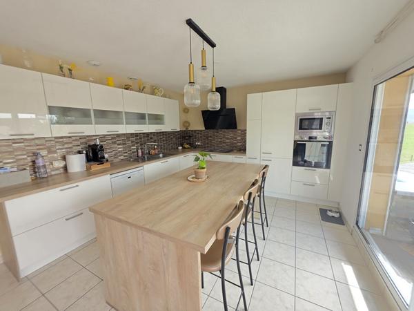 Appartement 3 pièces 108.34 m2
