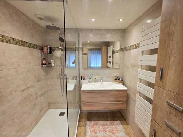 Appartement 3 pièces 108.34 m2