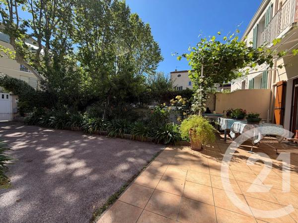 Maison à vendre  7 pièces - 146,51 m 2   TOULON  - 83
