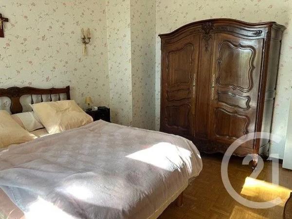 Maison à vendre  7 pièces - 146,51 m 2   TOULON  - 83