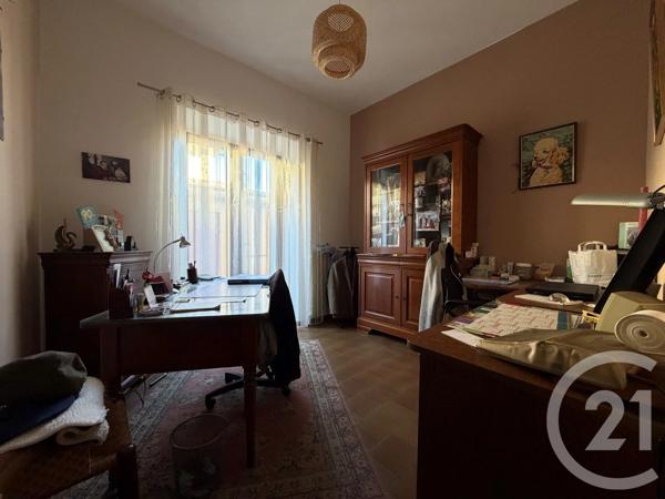 Maison à vendre  7 pièces - 146,51 m 2   TOULON  - 83