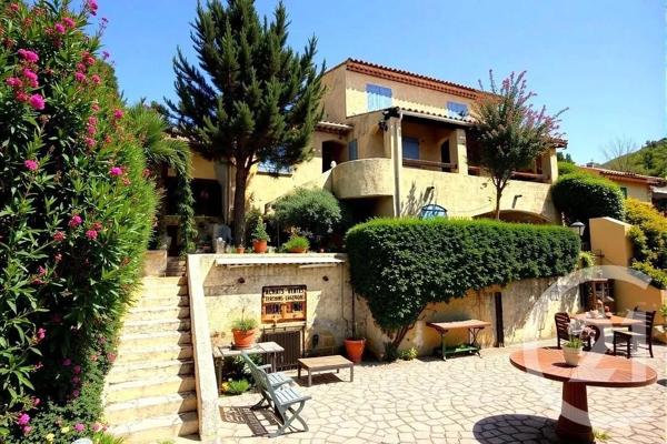Maison à vendre  5 pièces - 108 m 2   LES ISSAMBRES  - 83