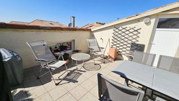 Maison de ville avec garage et terrasse