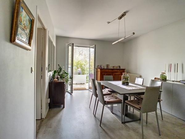 La Celle-Saint-Cloud (78170) Grande maison familiale 190m2 beaux volumes bon emplacement parfait état