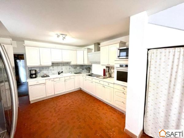 MAISON DE VILLE 194M2, 3/4 CHAMBRES + LOCAL COMMERCIAL