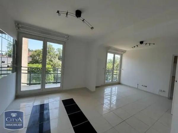 Appartement à louer 2 pièces 56.11m² Argenteuil (95100)
