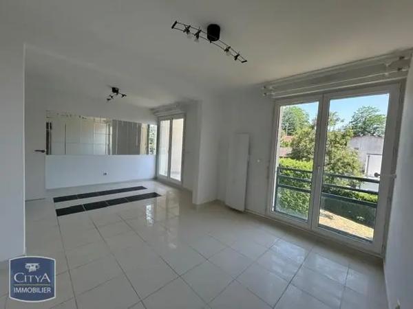 Appartement à louer 2 pièces 56.11m² Argenteuil (95100)