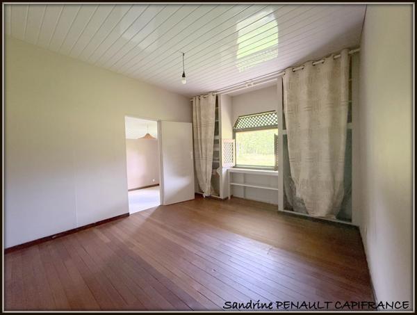 A VENDRE A SINNAMARY UNE MAGNIFIQUE MAISON T6 DE 122 m² SUPERFICIE TERRAIN 3,5 HECTARES - AU PRIX DE 249 000 €.