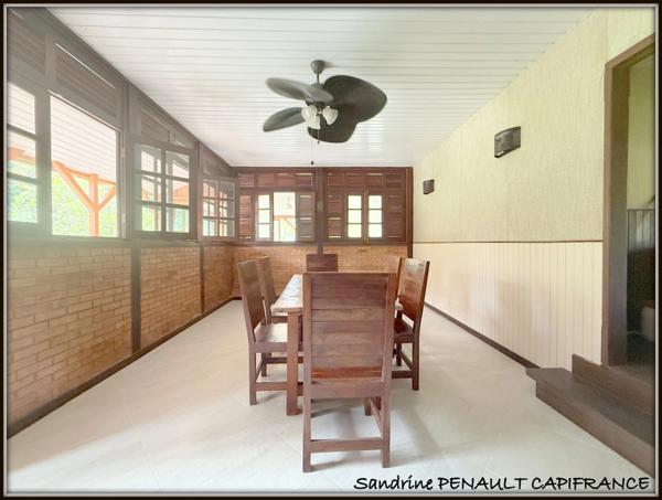 A VENDRE A SINNAMARY UNE MAGNIFIQUE MAISON T6 DE 122 m² SUPERFICIE TERRAIN 3,5 HECTARES - AU PRIX DE 249 000 €.