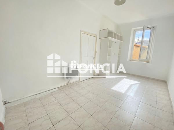 Location Appartement 3 pièces 46.55 m² - 1 RUE AMBROISE PARE Gignac La Nerthe 13180