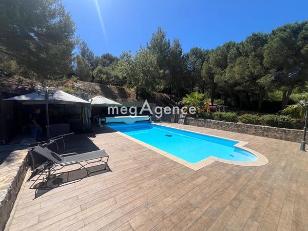Maison à HYERES, 83400 - 8 pièces 180m²