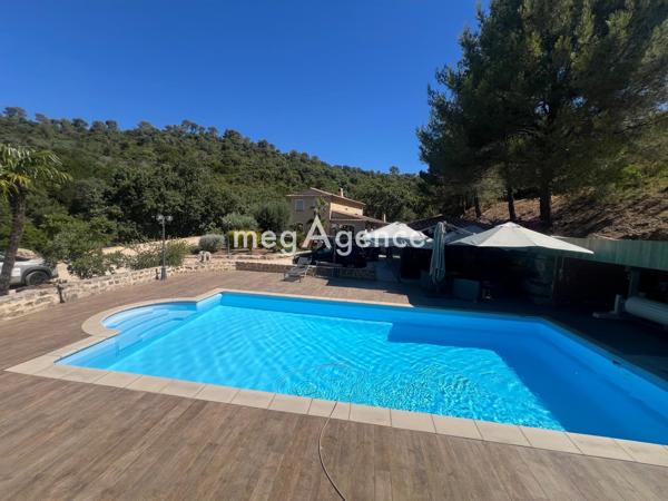 Maison à HYERES, 83400 - 8 pièces 180m²
