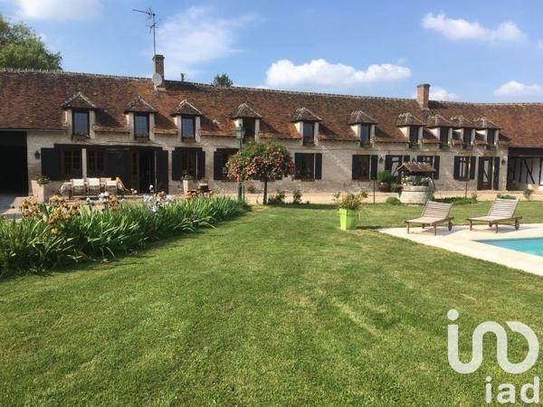 Longère 8 pièces de 300 m² à Montbarrois (45340)