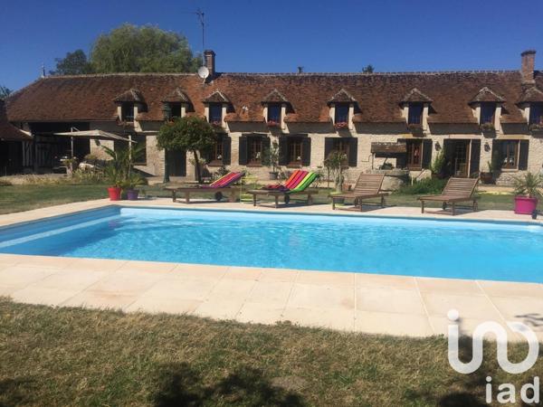 Longère 8 pièces de 300 m² à Montbarrois (45340)