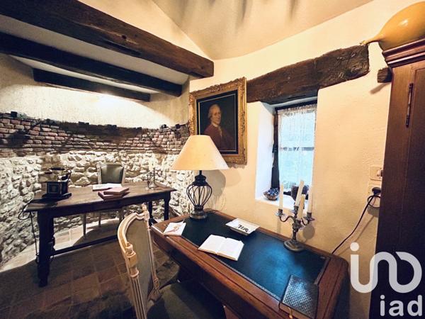 Longère 8 pièces de 300 m² à Montbarrois (45340)