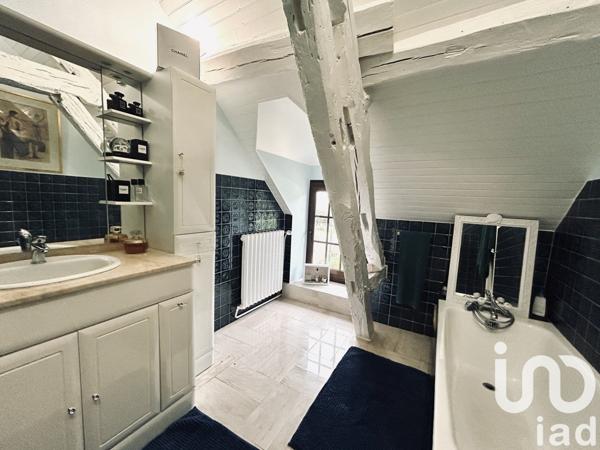 Longère 8 pièces de 300 m² à Montbarrois (45340)