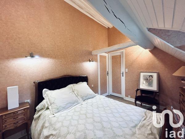 Longère 8 pièces de 300 m² à Montbarrois (45340)