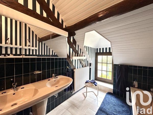 Longère 8 pièces de 300 m² à Montbarrois (45340)