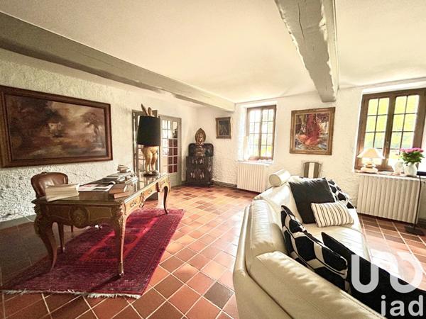 Longère 8 pièces de 300 m² à Montbarrois (45340)