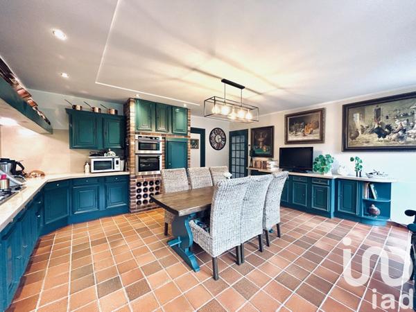 Longère 8 pièces de 300 m² à Montbarrois (45340)