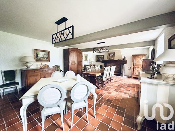 Longère 8 pièces de 300 m² à Montbarrois (45340)