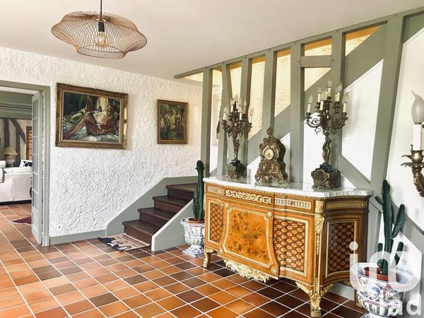 Longère 8 pièces de 300 m² à Montbarrois (45340)