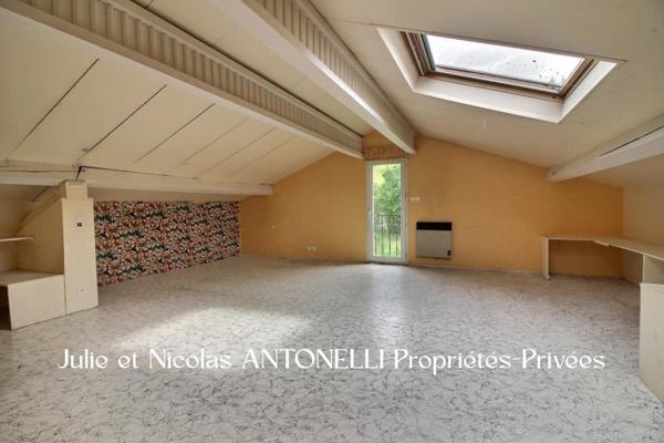 LA FOUILLOUSE (42480) Maison en pierre 212m² habitables 6 chambres garage et jardin
