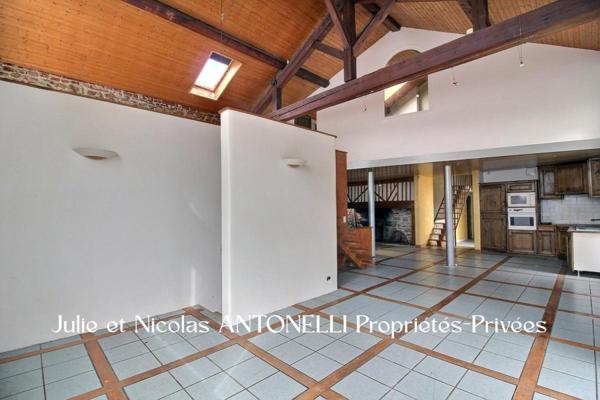 LA FOUILLOUSE (42480) Maison en pierre 212m² habitables 6 chambres garage et jardin