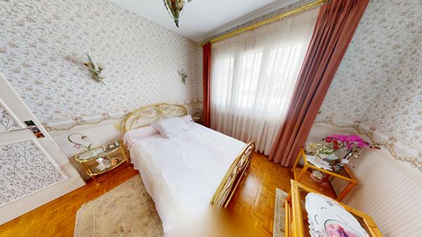 Maison Saint Mard 5 pièce(s) 249 m2 utiles