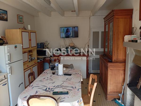 BIGNAN - Longère à rénover avec 4.4 hectares de terrain à vendre