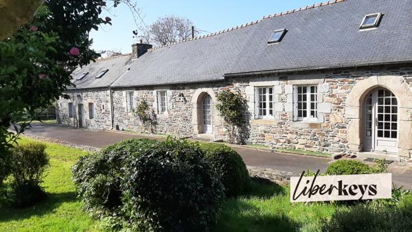 Projet de location: longère et son gîte sur 2 hectares de verger, potager, bois I La Roche-Jaudy I Bretagne