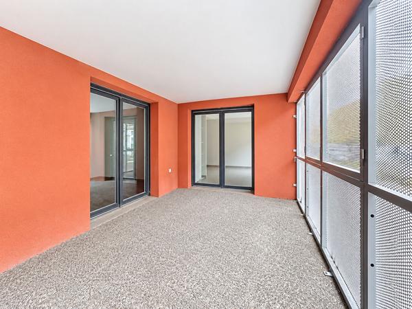 T2 44 m² récent avec extérieur + parking