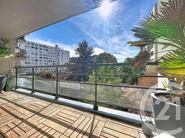 Appartement F3 à vendre  3 pièces - 67,55 m 2   LE KREMLIN BICETRE  - 94