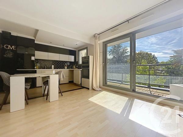Appartement F3 à vendre  3 pièces - 67,55 m 2   LE KREMLIN BICETRE  - 94