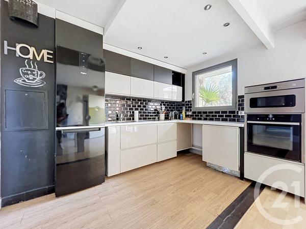 Appartement F3 à vendre  3 pièces - 67,55 m 2   LE KREMLIN BICETRE  - 94