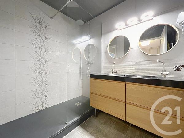 Appartement F3 à vendre  3 pièces - 67,55 m 2   LE KREMLIN BICETRE  - 94