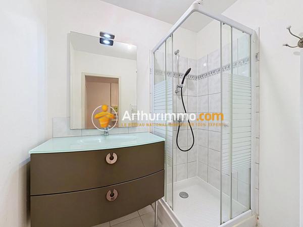 Location                                                      Appartement
                        
                     3 pièces                      69 m2                     à Bourgoin-Jallieu