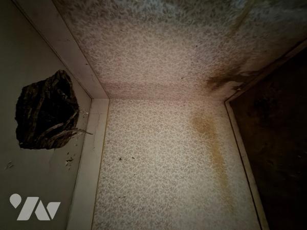 A CARROUGES - une maison d'habitation à rénover (93m²), en plein coeur de CARROUGES