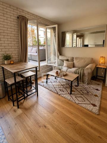 RARE  STUDIO AVEC TERRASSE DE 19 m²  BEL-AIR