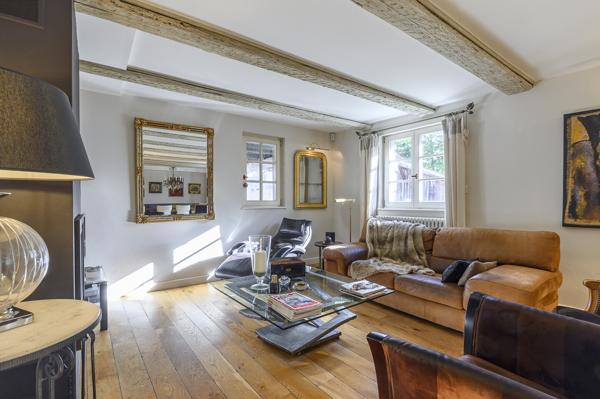 Magnifique Corps de ferme rénové 28 ares env. dépendances.