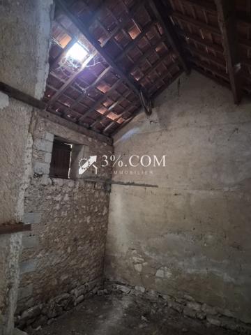 Maison de village
                                                                                                                                                                                                                                                                                                                        4 pièce(s)                                                                                                                                                                                                          2 chambre(s)                                                                                                                                                                                                          73  m²