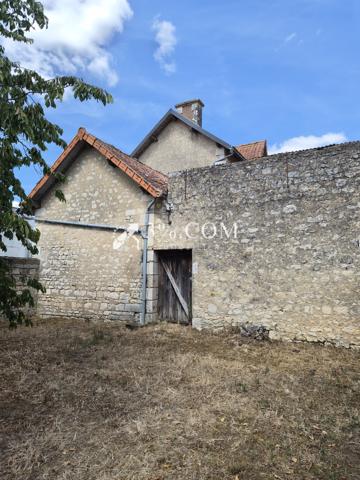 Maison de village
                                                                                                                                                                                                                                                                                                                        4 pièce(s)                                                                                                                                                                                                          2 chambre(s)                                                                                                                                                                                                          73  m²